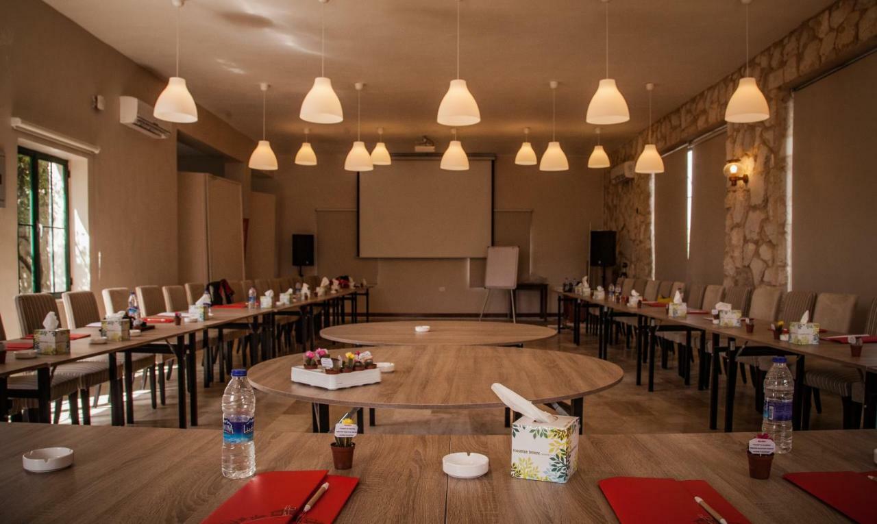 אל סלט Mountain Breeze Lodge & Resort מראה חיצוני תמונה